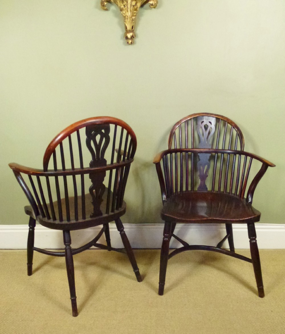 PAIR OF ANTIQUE GEORGE III WINDSOR CHAIRS