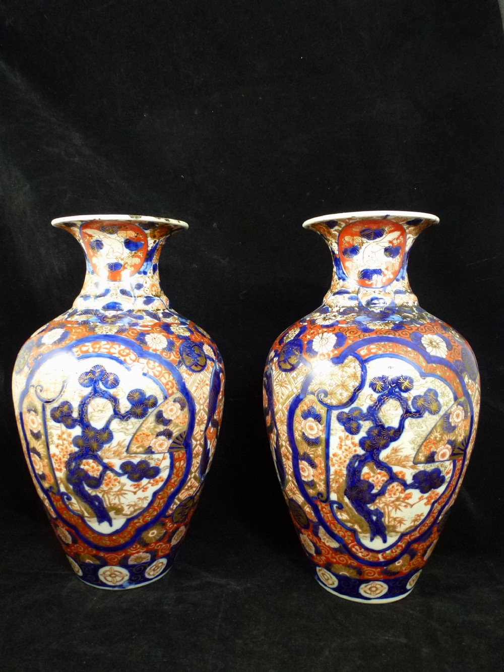 PAIR OF ANTIQUE IMARI VASES