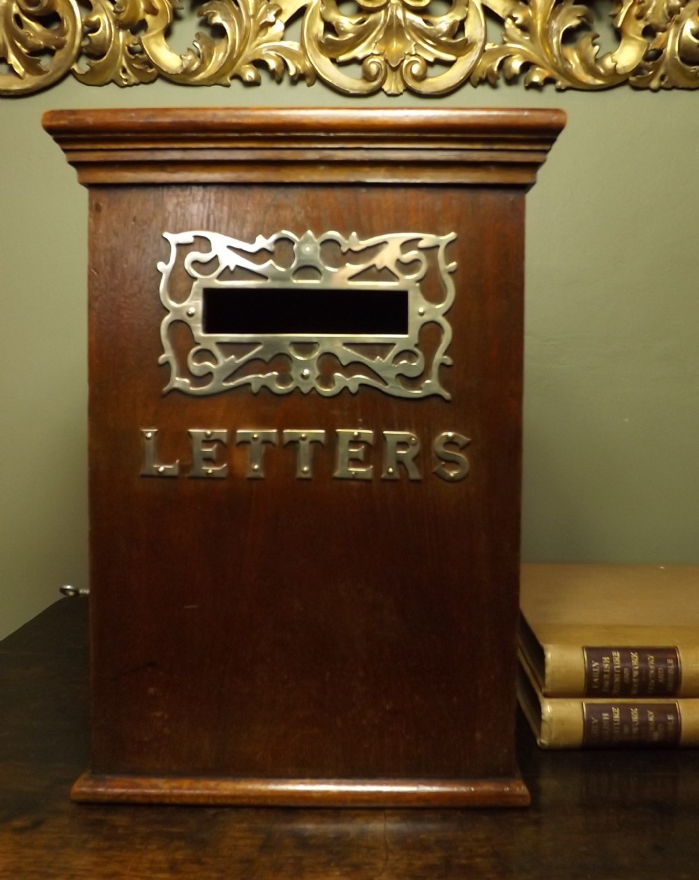 ANTIQUE COUNTRY HOUSE LETTER BOX
