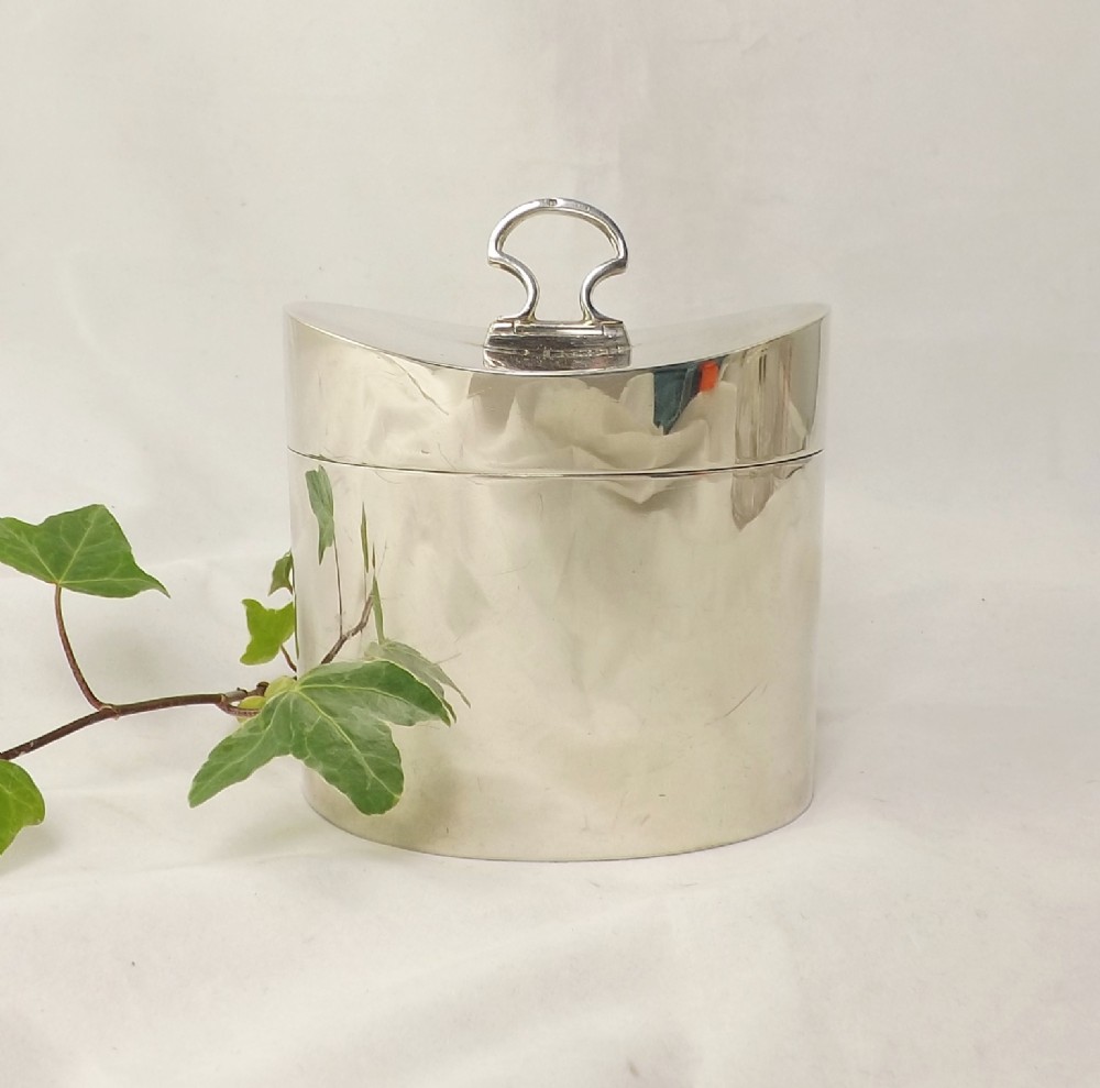 Silver tea caddy, 1919