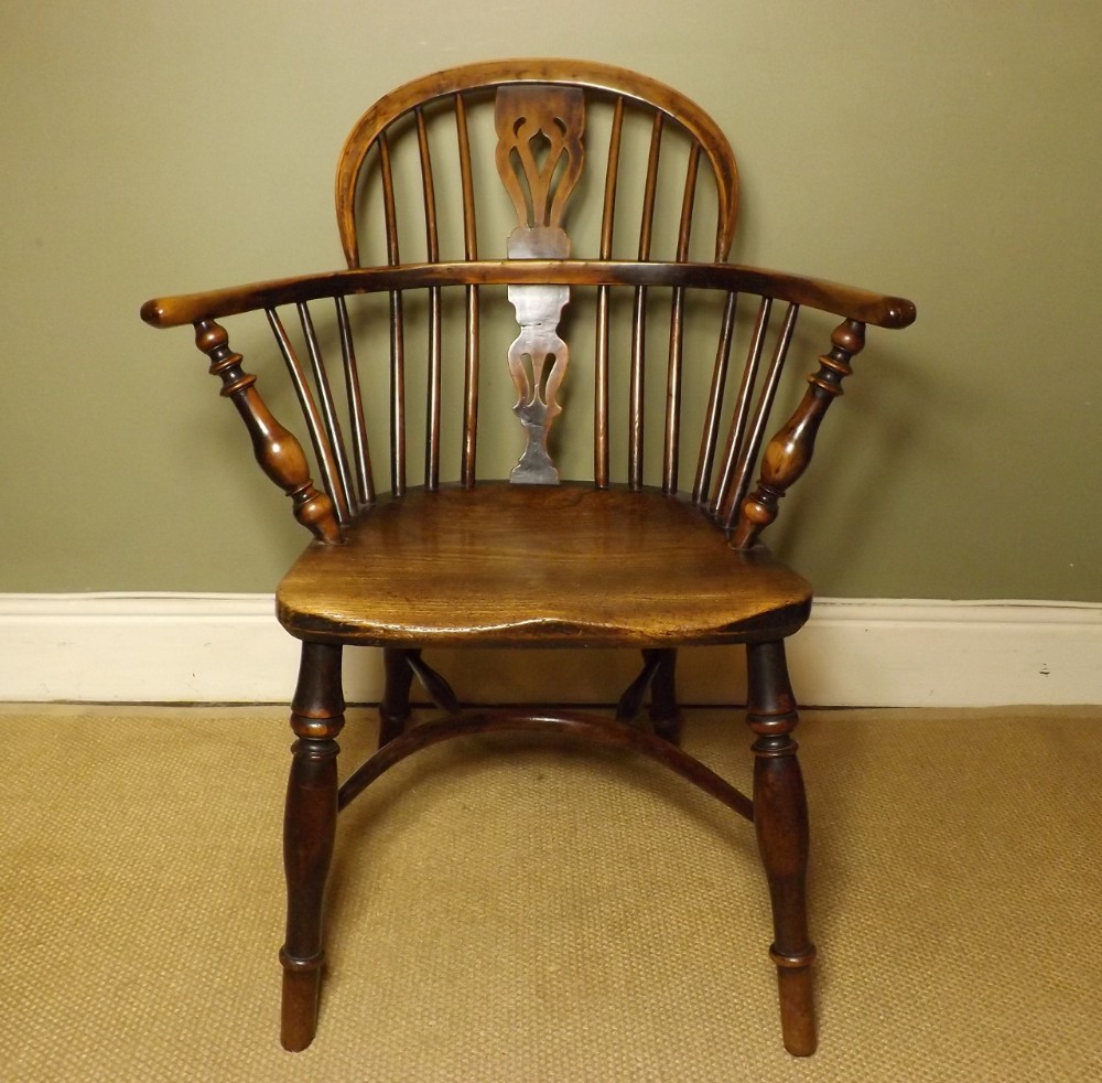 Early 19th C Windsor Arm Chair