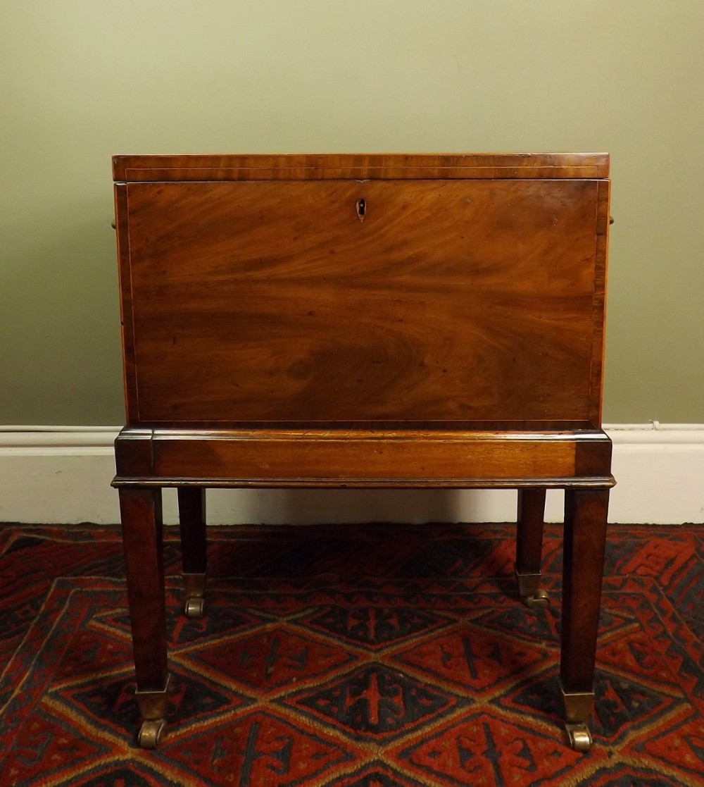 EARLY 19TH C MAHOGANY CELLARETTE