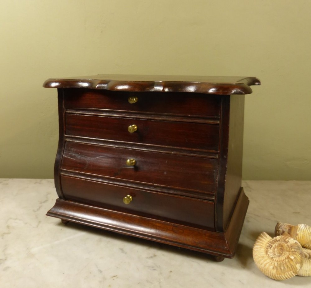18TH C MINIATURE CHEST