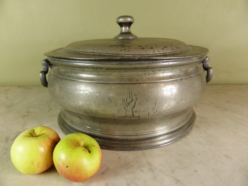 18TH C PEWTER BOWL & COVER
