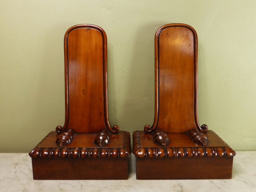 PAIR OF 19TH C MAHOGANY CHARGER STANDS
