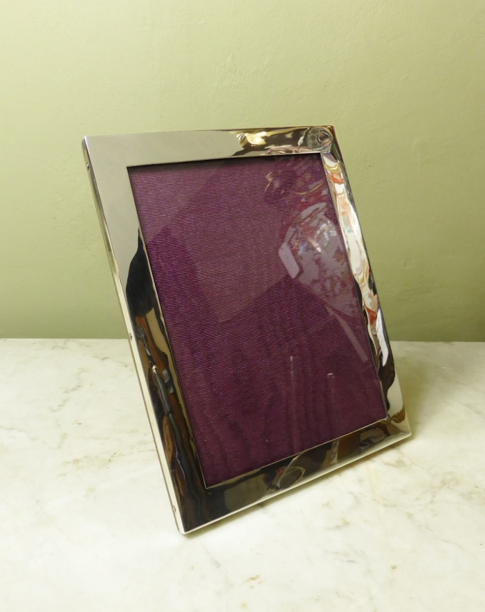 SILVER PHOTOGRAPH FRAME
