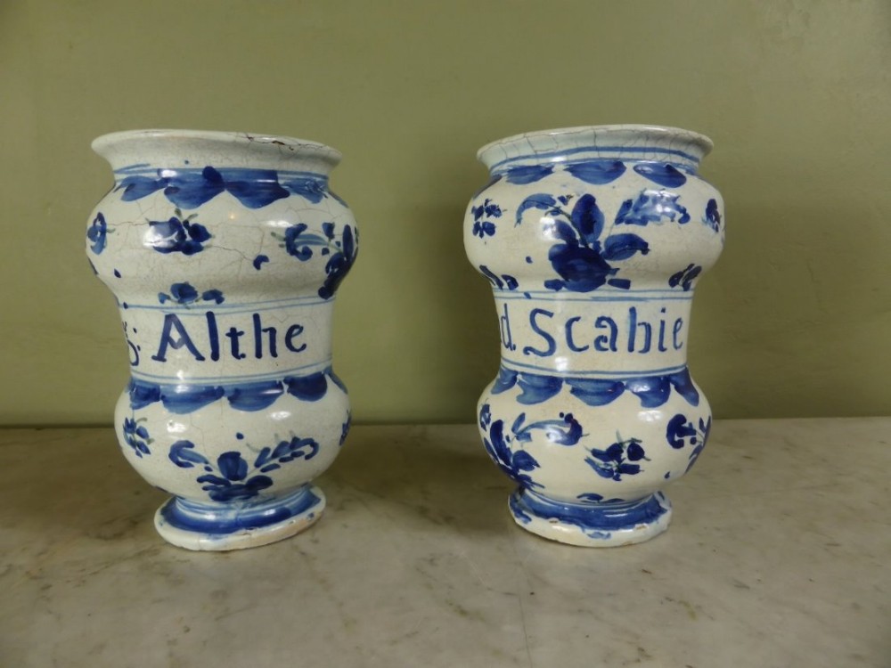 PAIR OF 18TH C SAVONA JARS