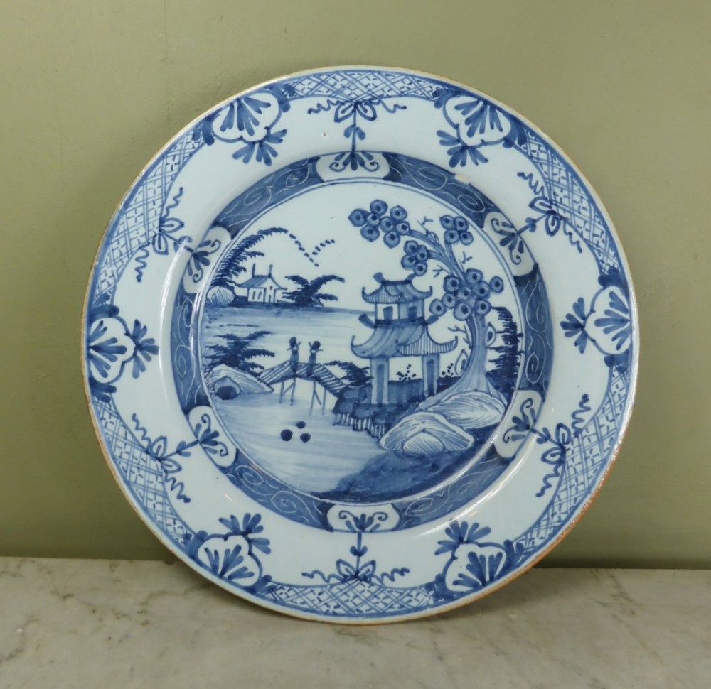 18TH C DELFT CHARGER