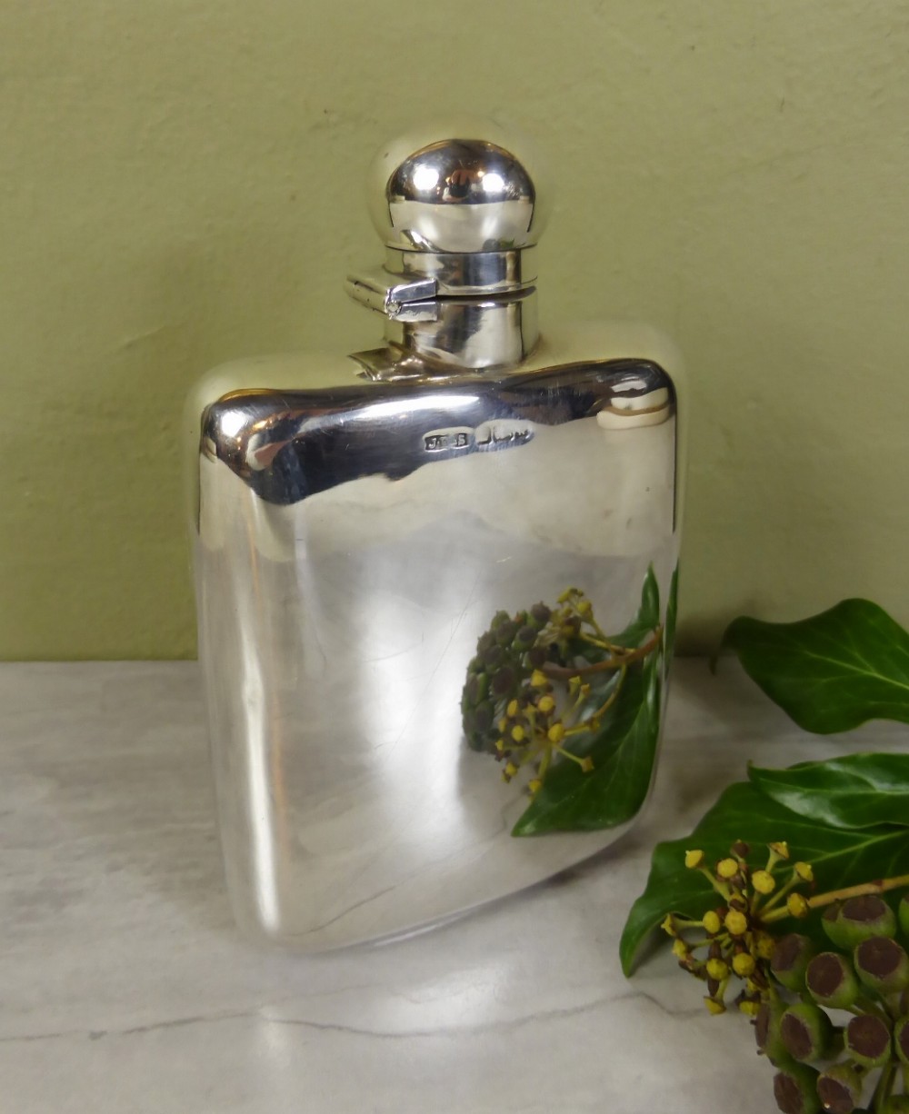 19TH C SILVER HIP FLASK