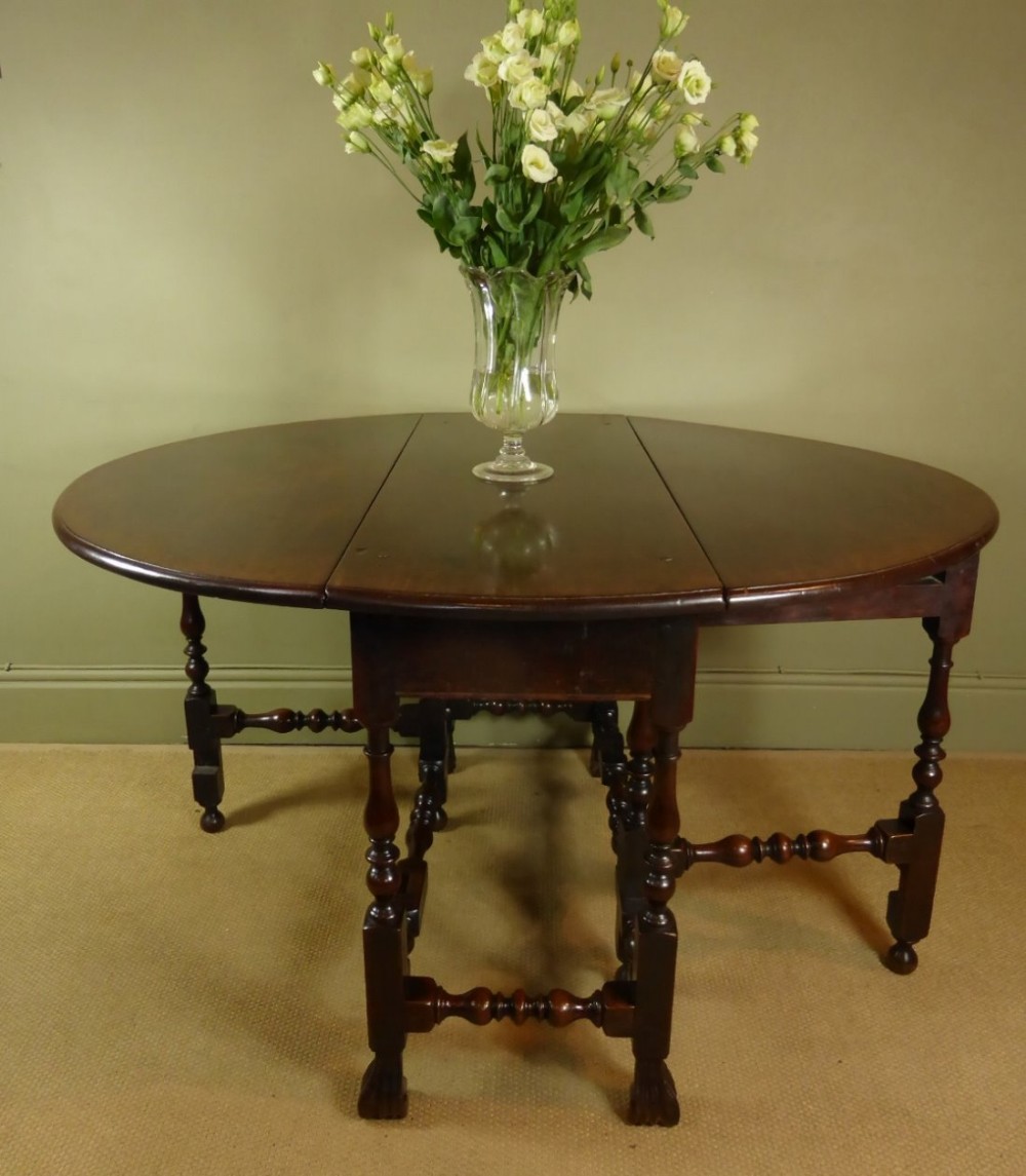 QUEEN ANNE SOLID WALNUT TABLE C1710