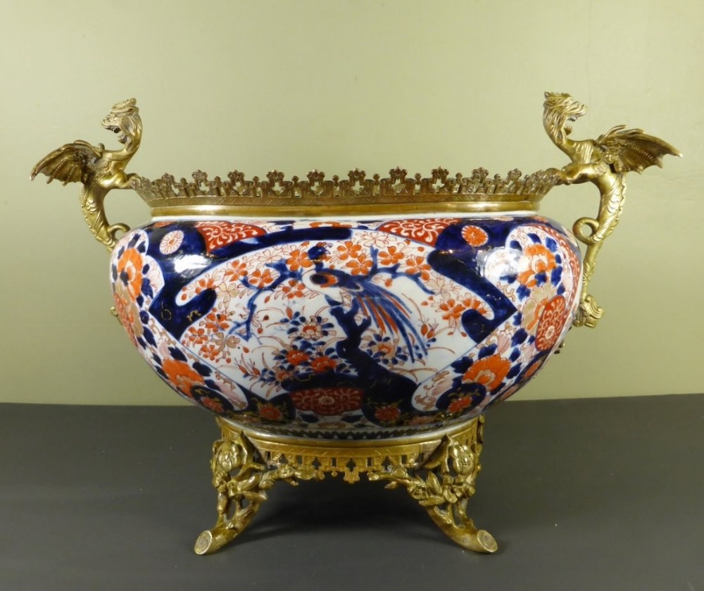 LARGE 19TH C IMARI CENTRE BOWL