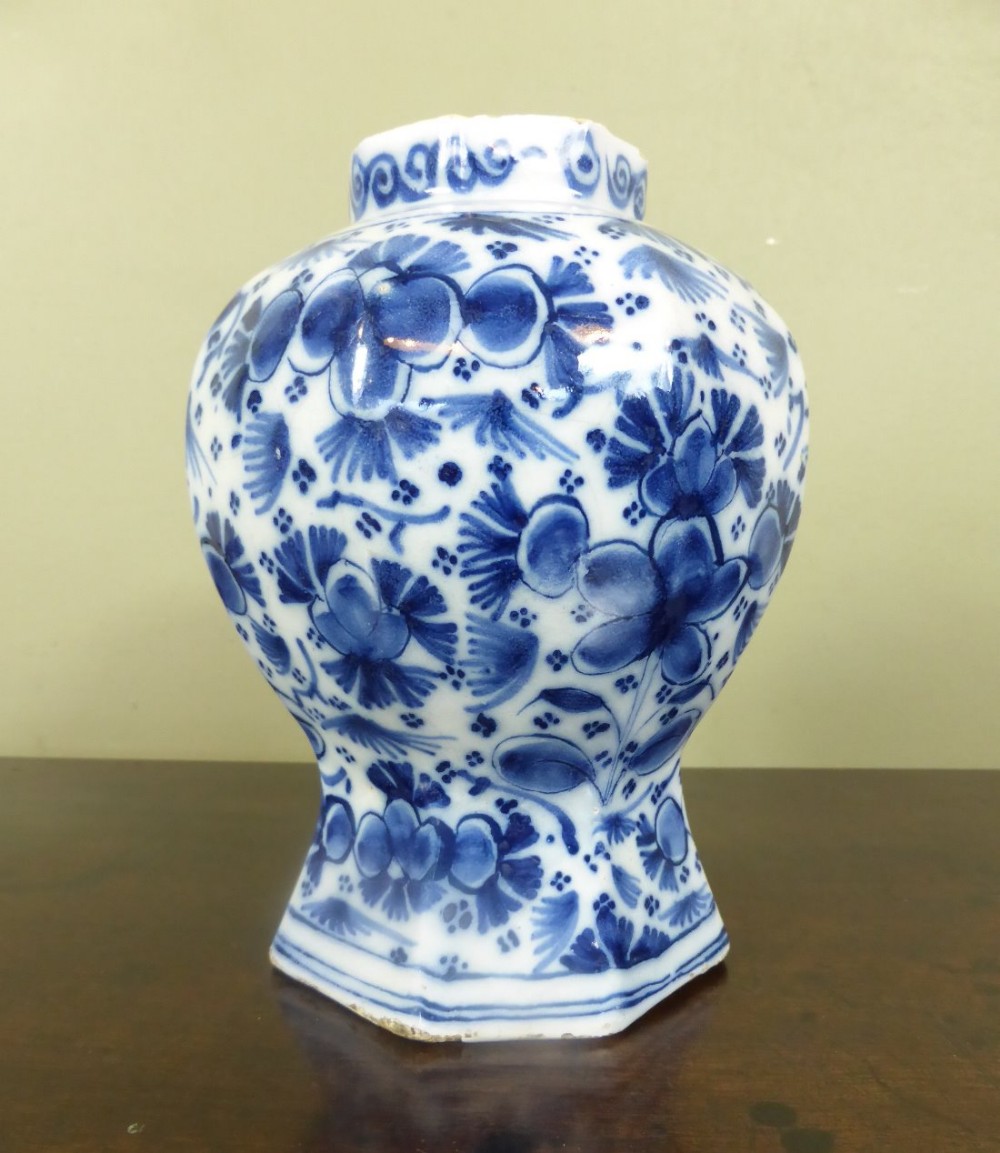 18TH C DELFT VASE