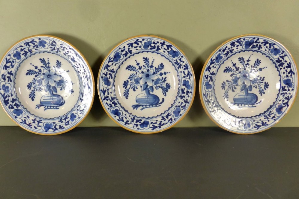 SET OF THREE 18TH C DELFT PLATES