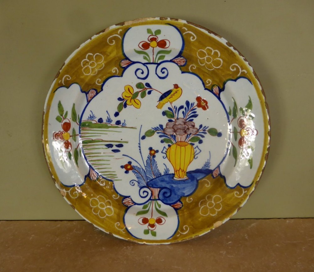 18TH C DELFT POLYCHROME PLATE