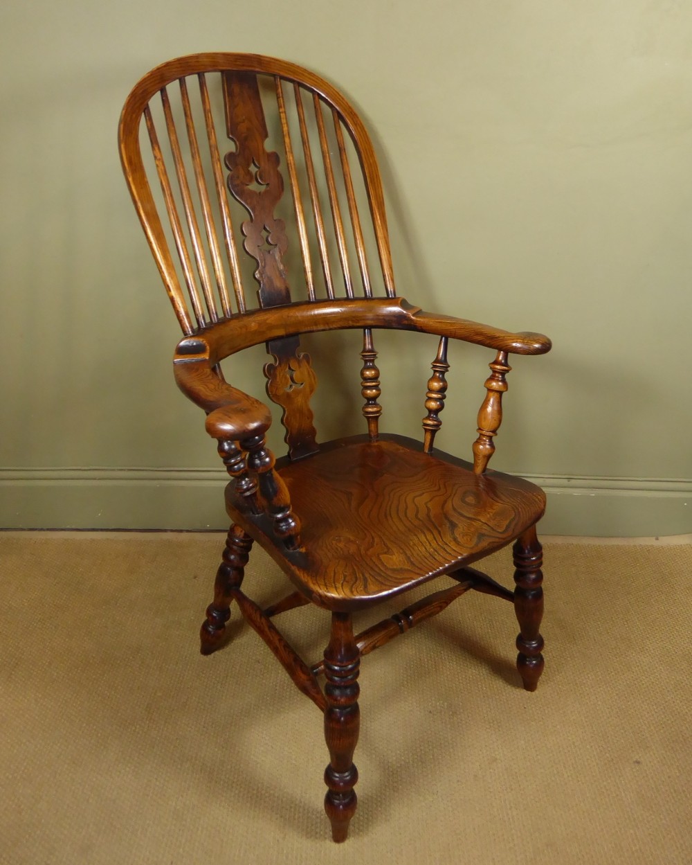 19TH C WINDSOR ARM CHAIR