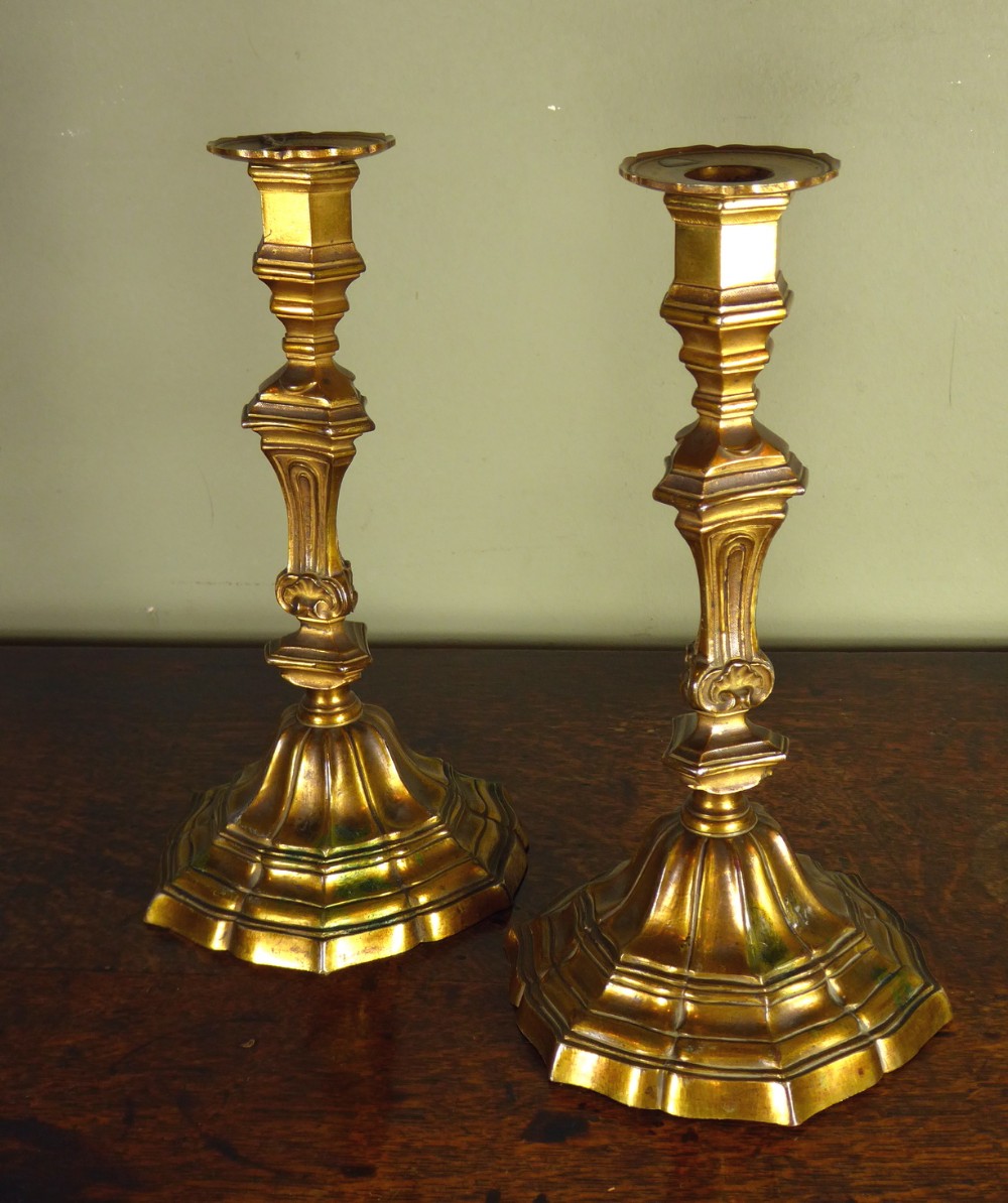 PAIR OF 18TH C CANDLESTICKS