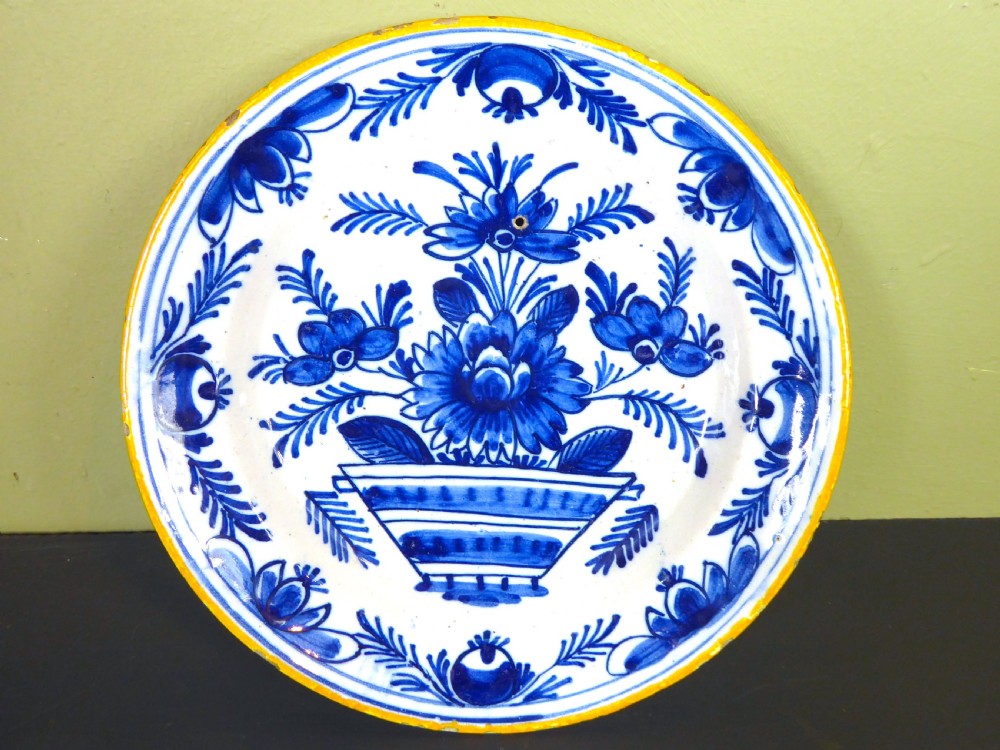 A SET OF FOUR LATE 18TH C DELFT DISHES  View VI