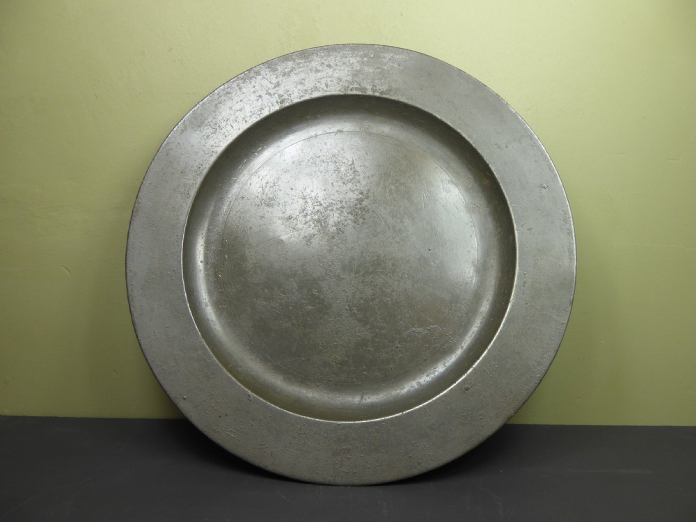 A LARGE 18TH C PENTER CHARGER  View IV