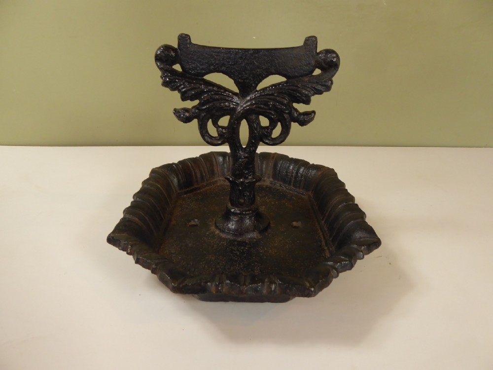 19TH C CAST IRON BOOT SCRAPE