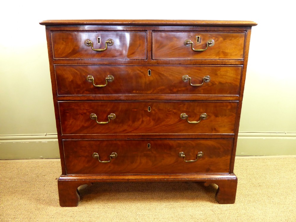 18TH C MAHOGANY CHEST OF DRAWERS