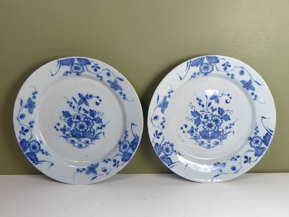 PAIR OF LARGE 18TH C DELFT PLATES
