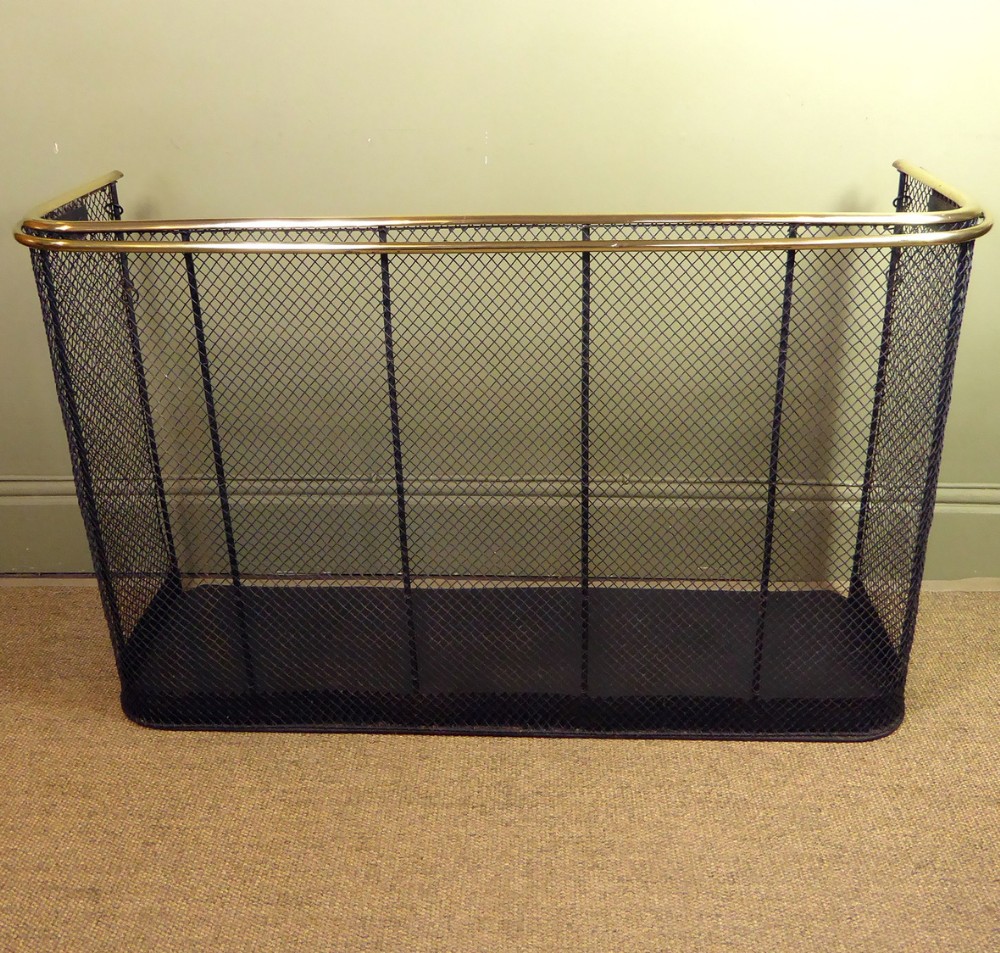 19TH C NURSERY FIRE GUARD