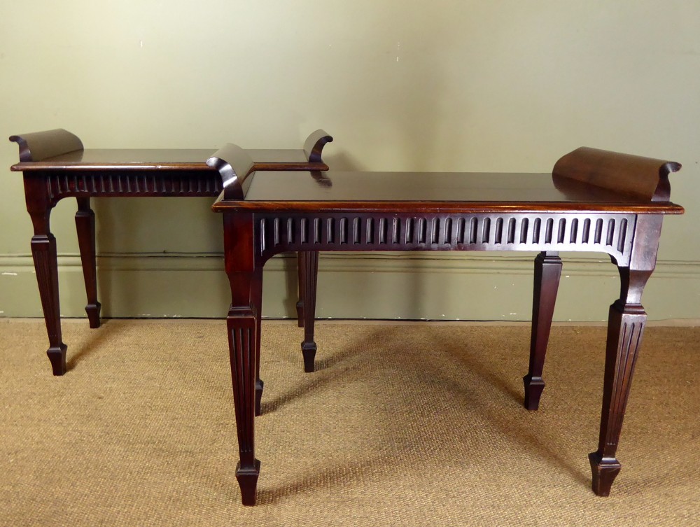PAIR OF HALL BENCHES