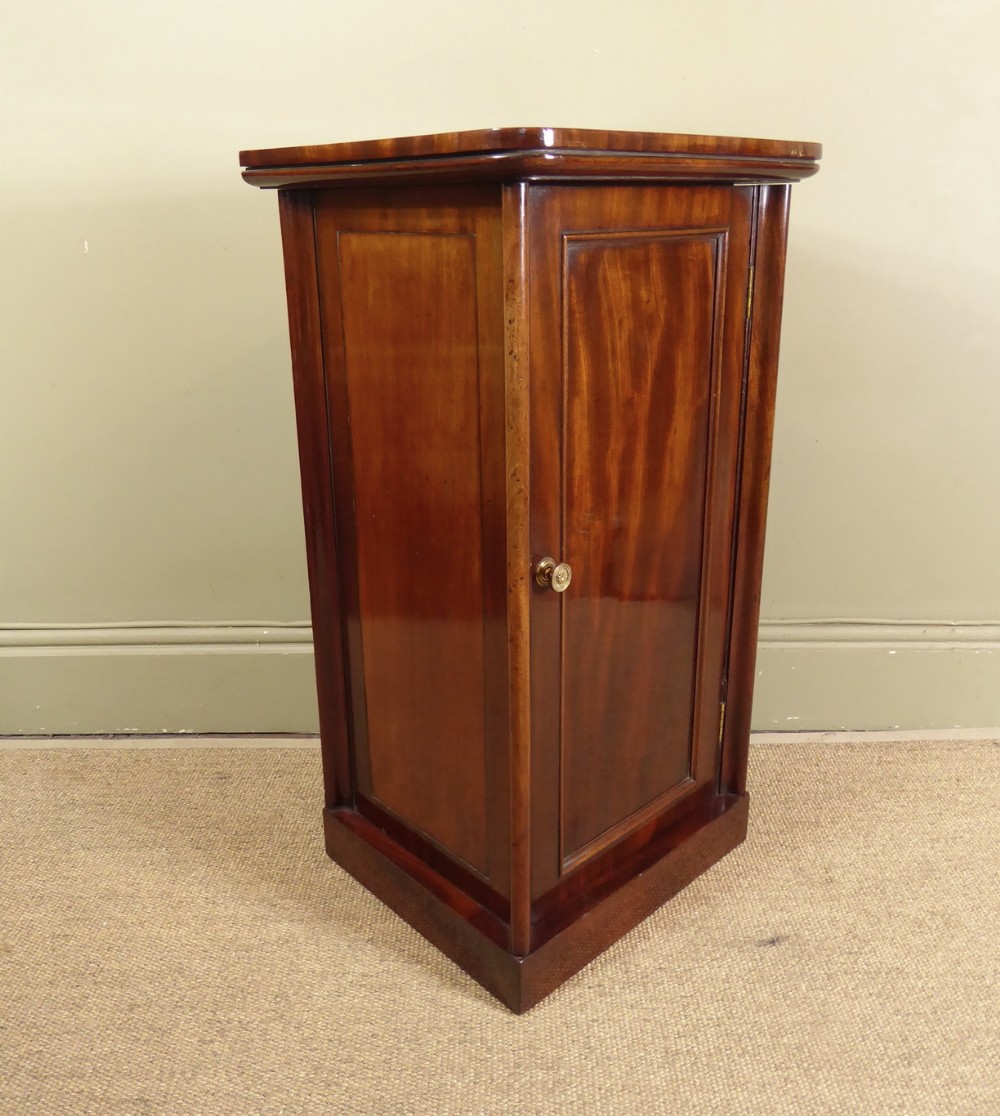 19TH C MAHOGANY CUPBOARD
