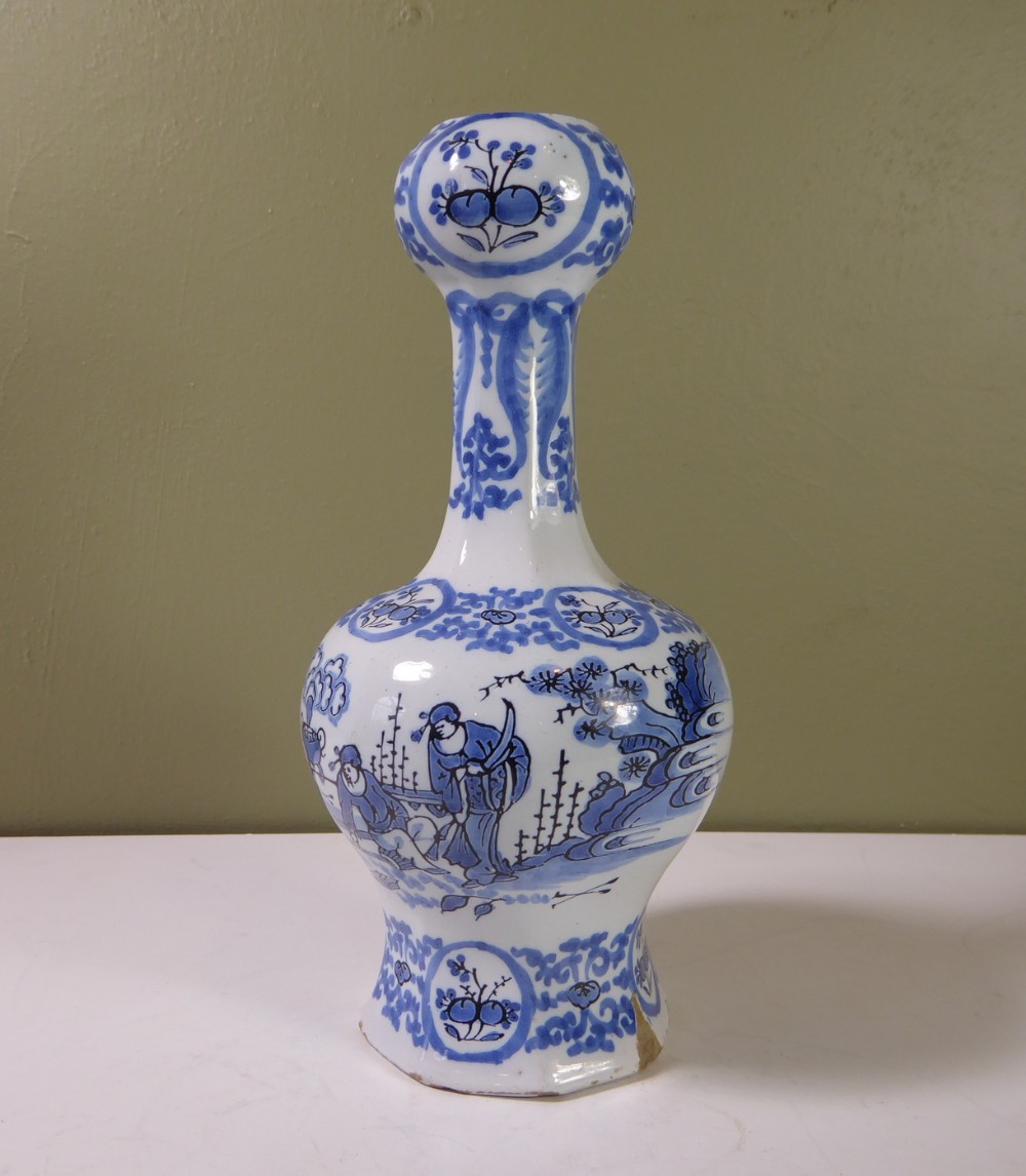 18TH C DELFT VASE