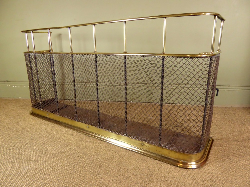 19TH C BRASS NURSERY FIRE GUARD