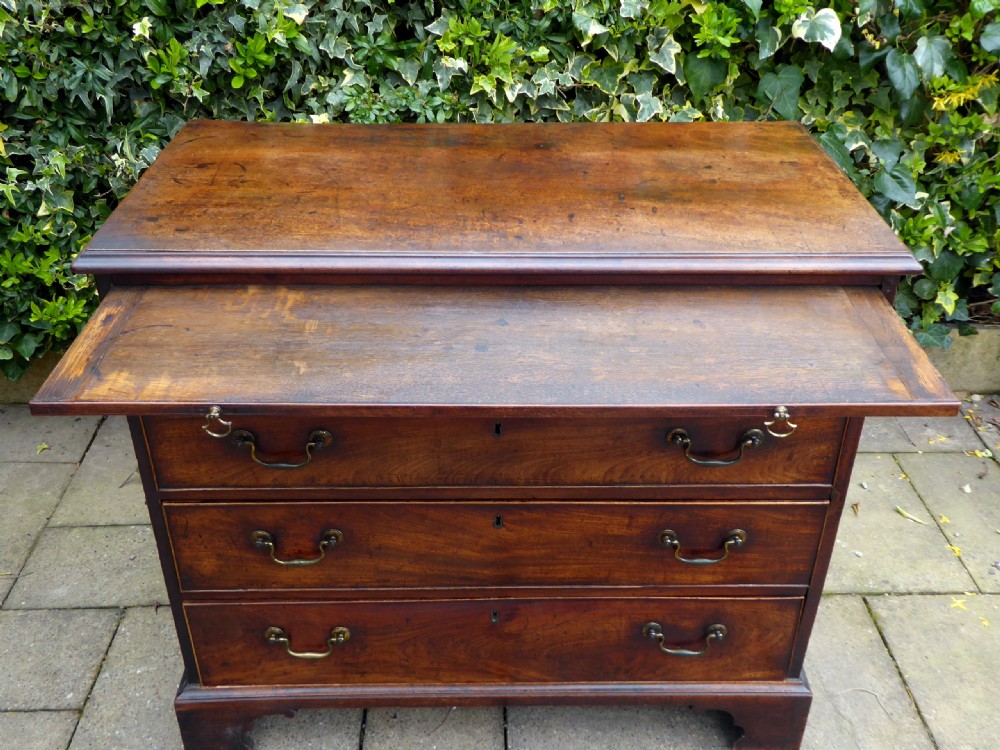 18TH C MAHOGANY CHEST OF DRAWERS View III