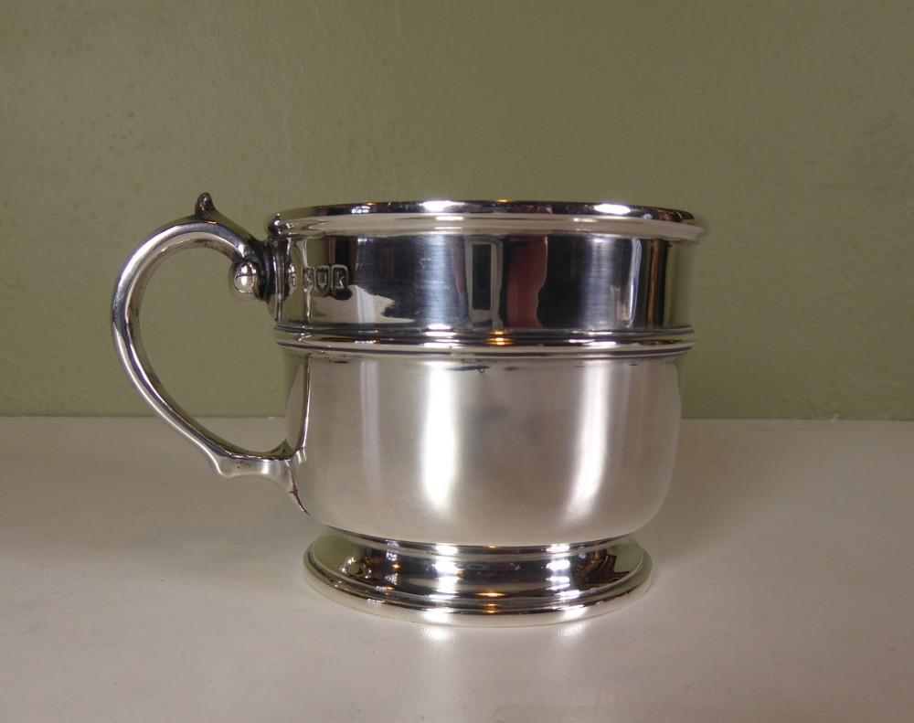 SOLID SILVER MUG, LONDON 1905