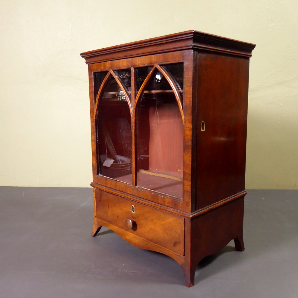 HEPPLEWHITE MAHOGANY MINIATURE CABINET