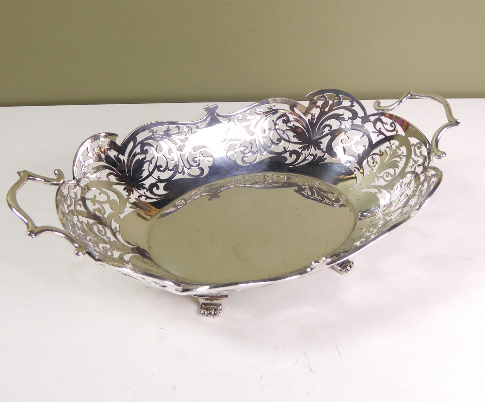 SILVER BREAD/FRUIT BASKET 