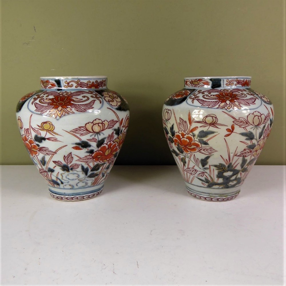 PAIR OF 18TH C IMARI VASES