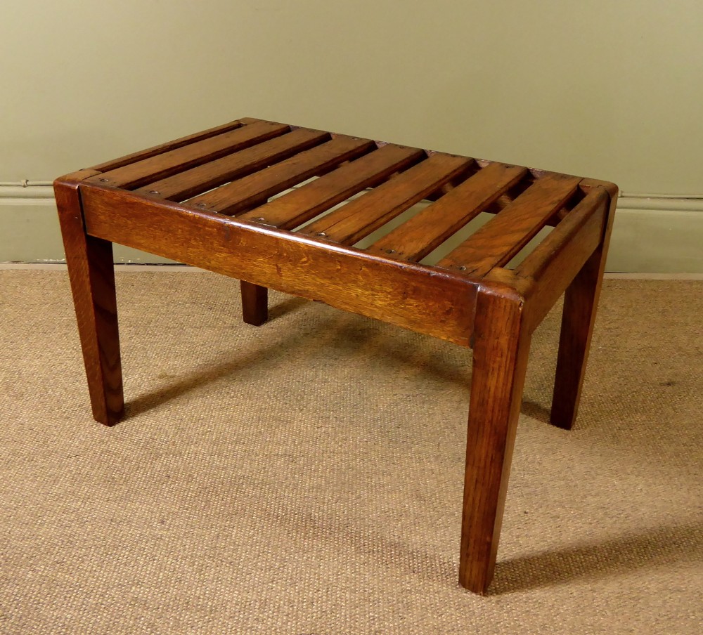 19TH C OAK LUGGAGE STAND