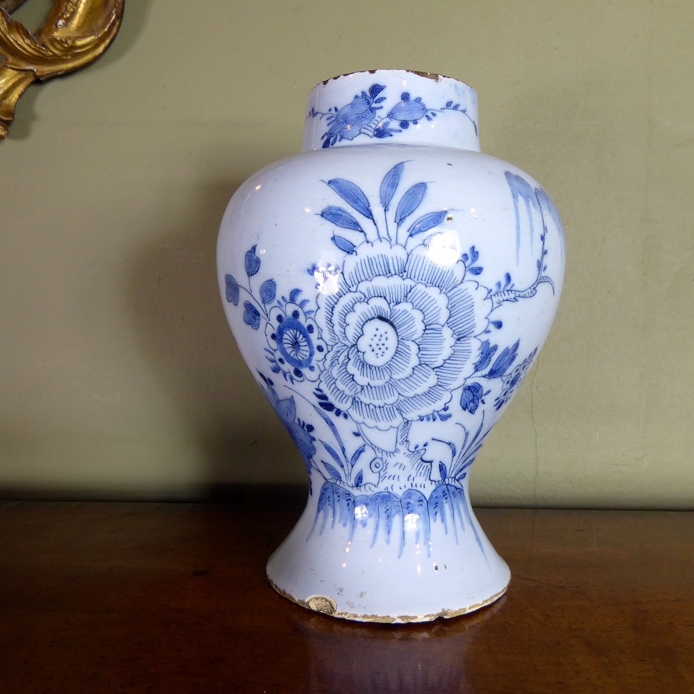 18TH C DELFT VASE