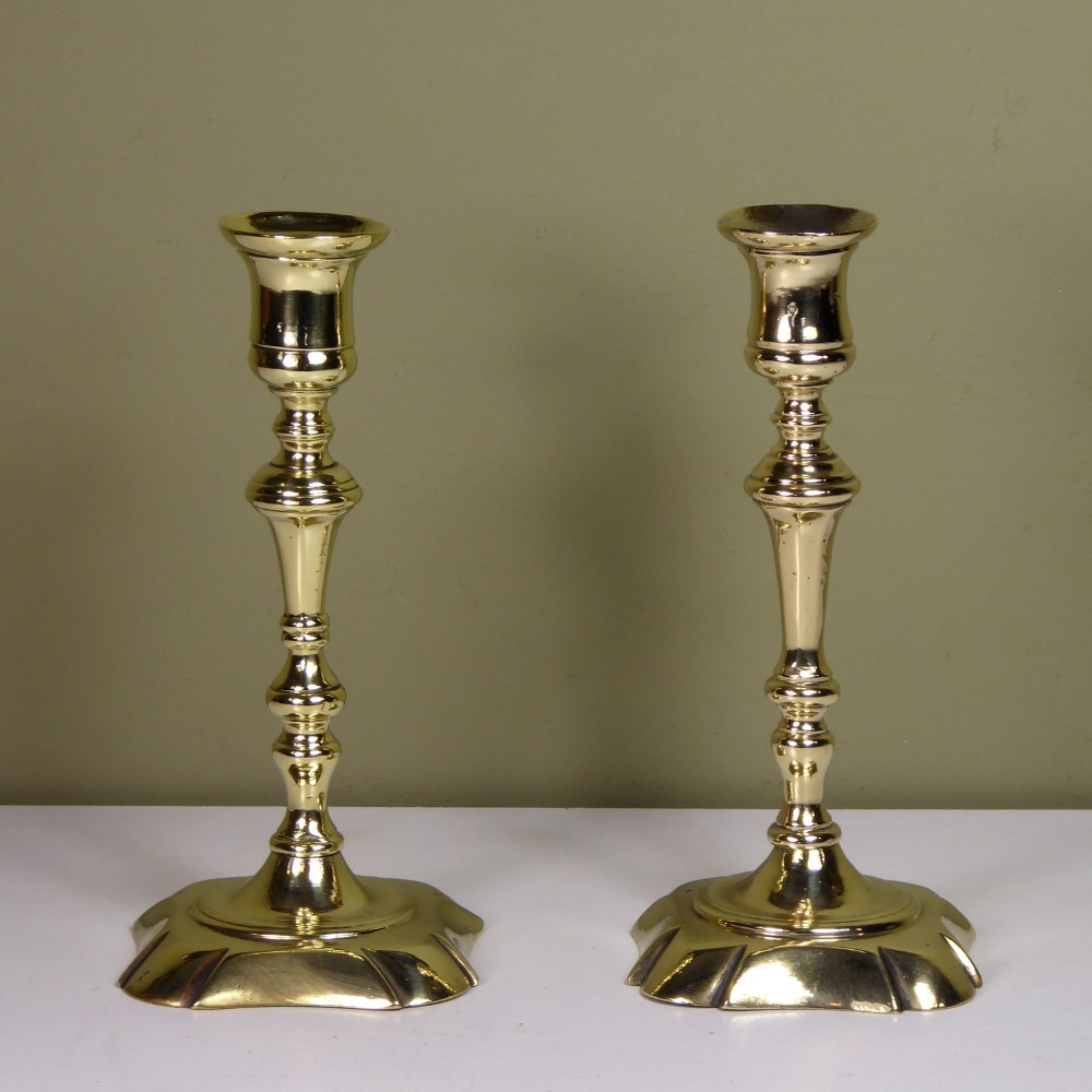 PAIR OF 18TH C BRASS CANDLESTICKS
