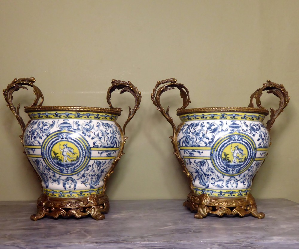 PAIR OF LARGE VASES View V