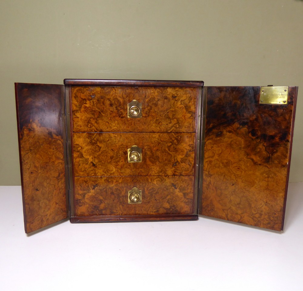 19TH C BURR WALNUT HUMIDOR BOX