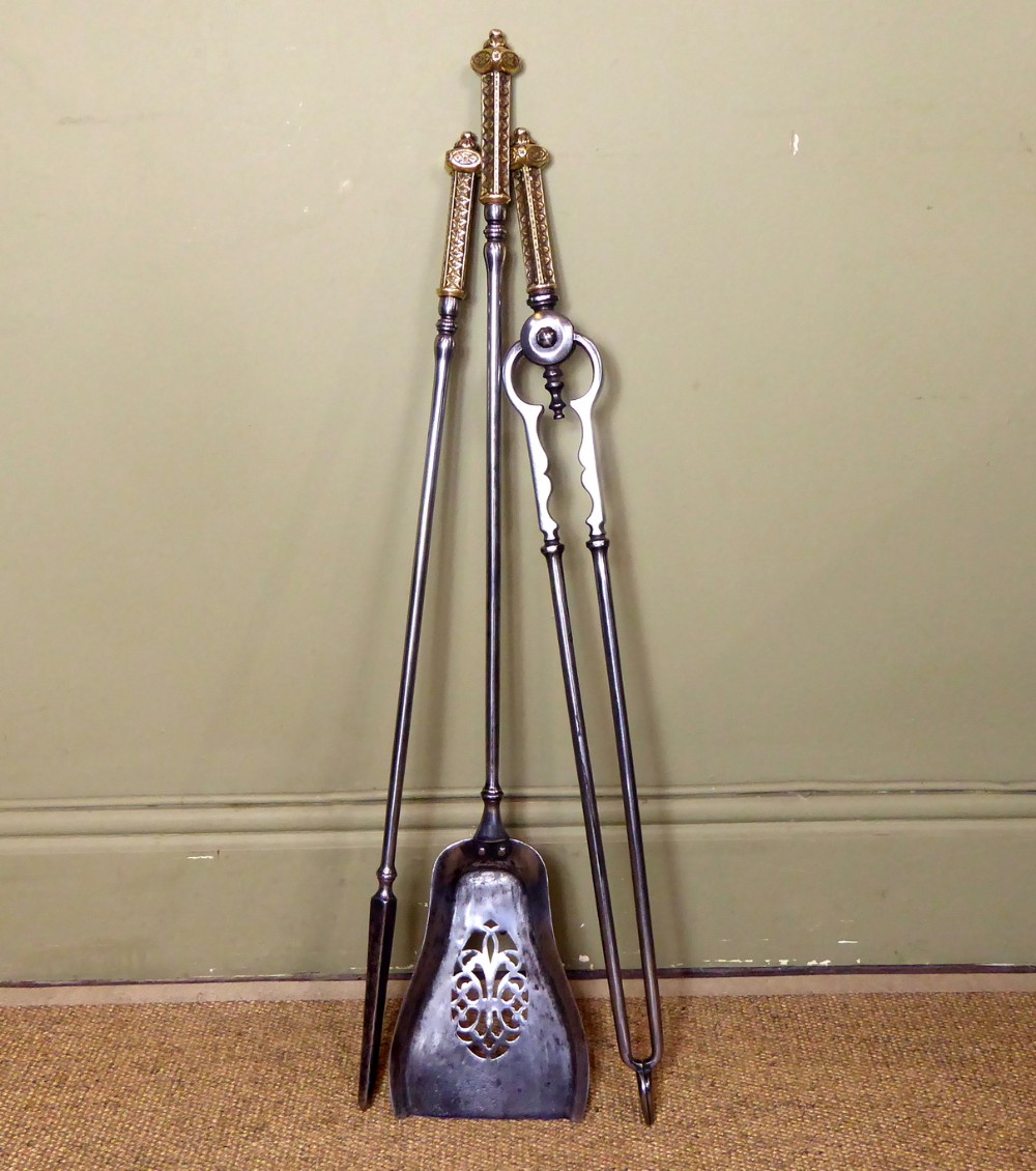 SET OF EARLY 19TH C BRASS & STEEL FIRE TOOLS