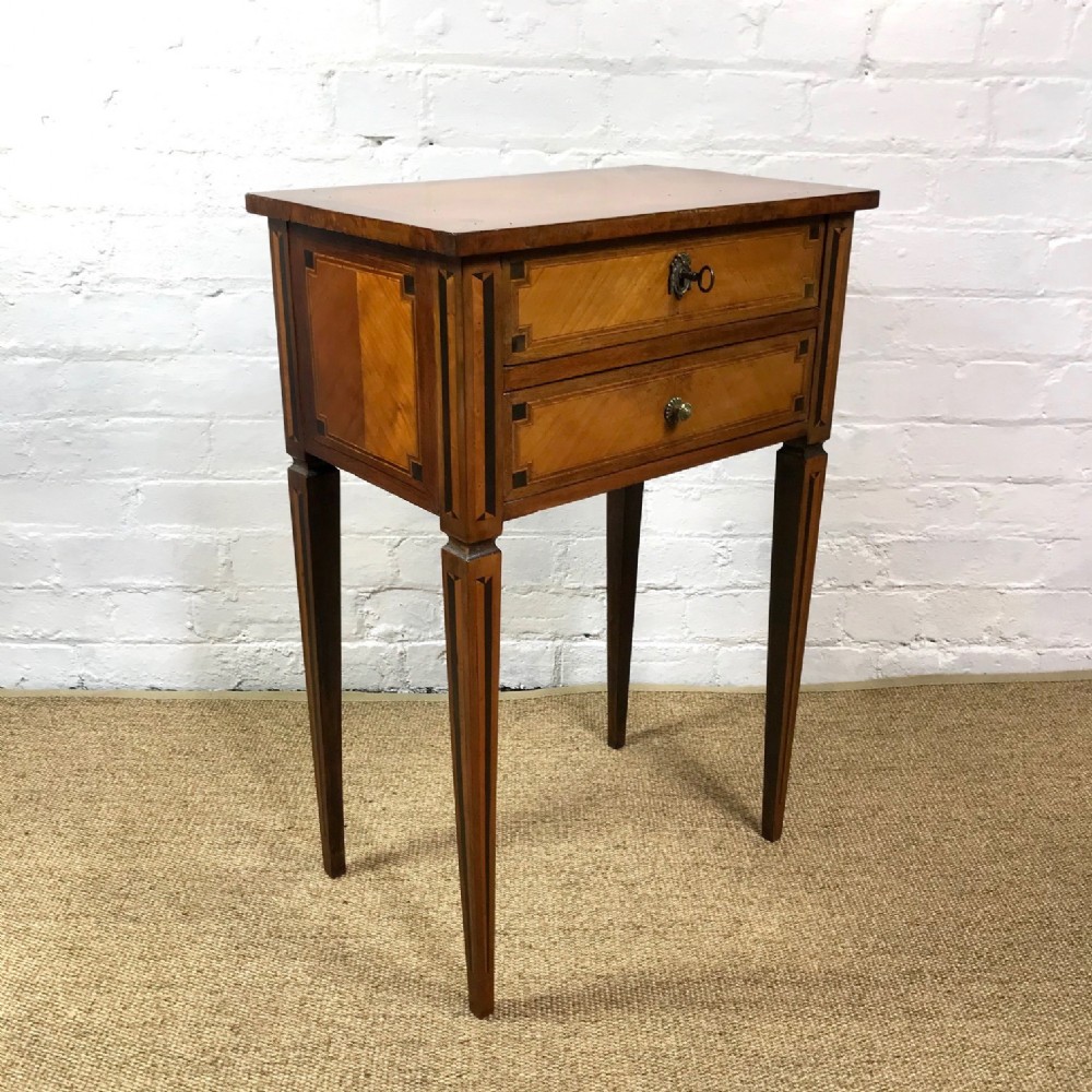 18TH C SIDE TABLE WITH INLAY DECORATION
