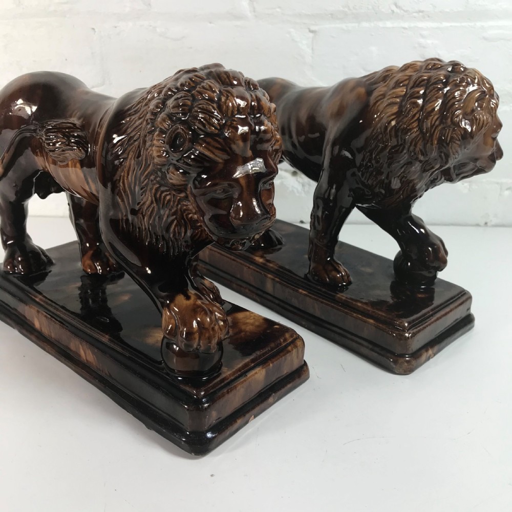 PAIR OF 19TH C MEDICI LIONS
