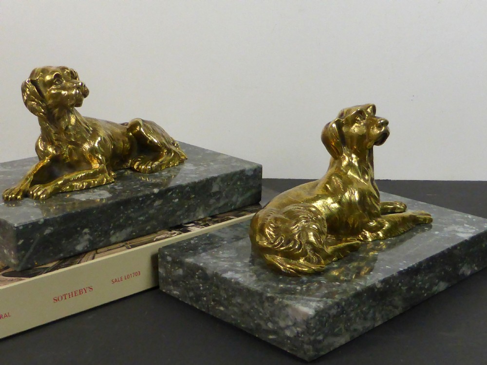 PAIR OF 19TH C BRASS DOGS ON MARBLE PLINTHS View II