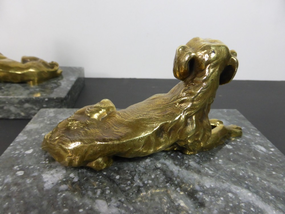 PAIR OF 19TH C BRASS DOGS ON MARBLE PLINTHS View III