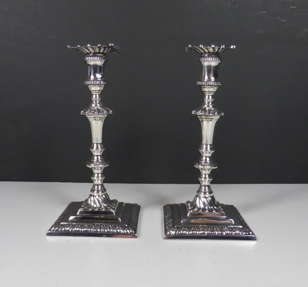 PAIR OF SILVER CANDLESTICKS, TAPER STICKS, LONDON 1909.