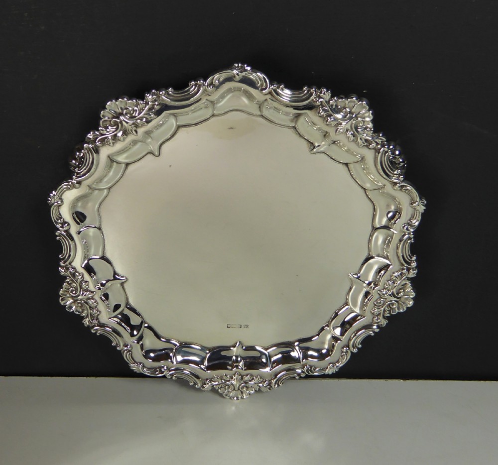 SOLID SILVER SALVER, SHEFFIELD 1908.