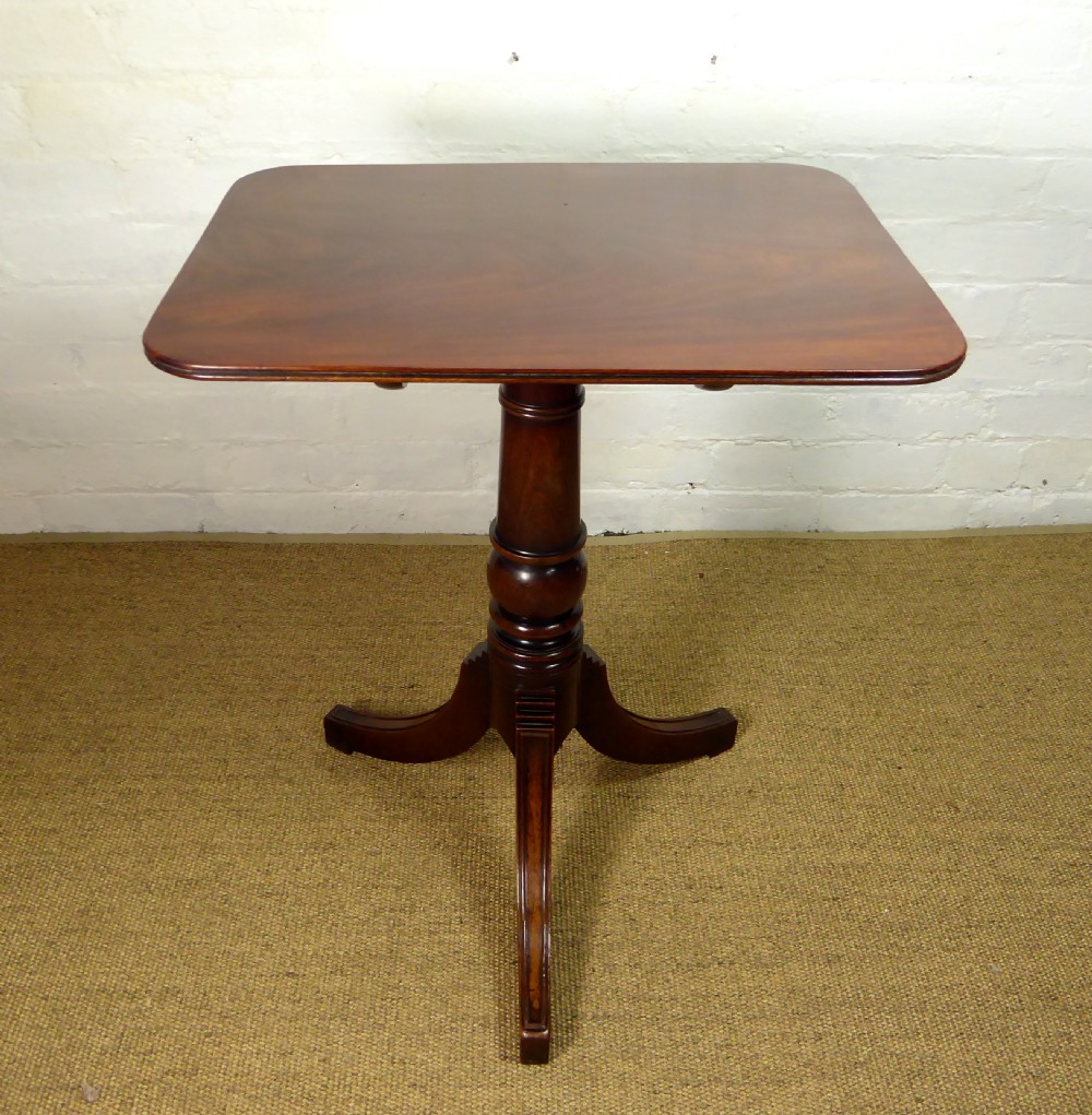 LATE 18TH C MAHOGANY SIDE TABLE