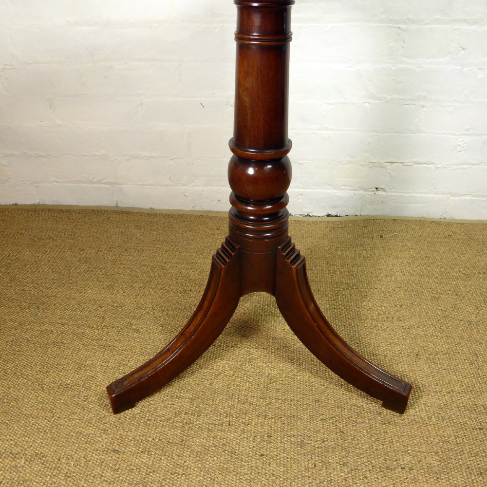 LATE 18TH C MAHOGANY SIDE TABLE View IV