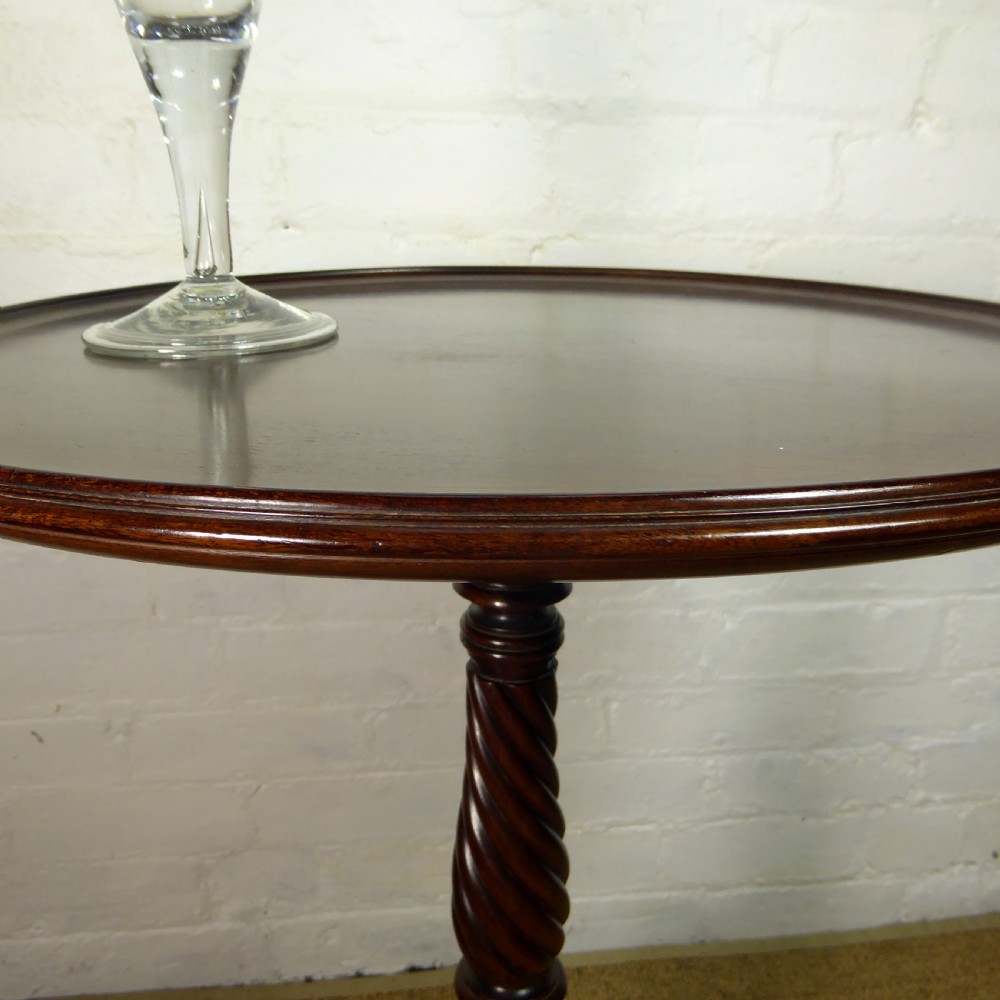 ELEGANT REGENCY MAHOGANY SIDE TABLE View VI